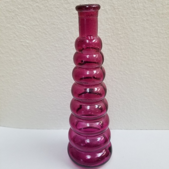 #10047 Rare Collectible Red Glass 7" Vase - Picture 7 of 9